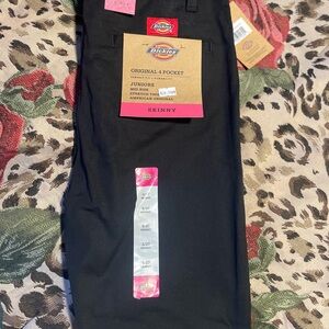 Dickies Black Skinny Jeans for a Sleek Look